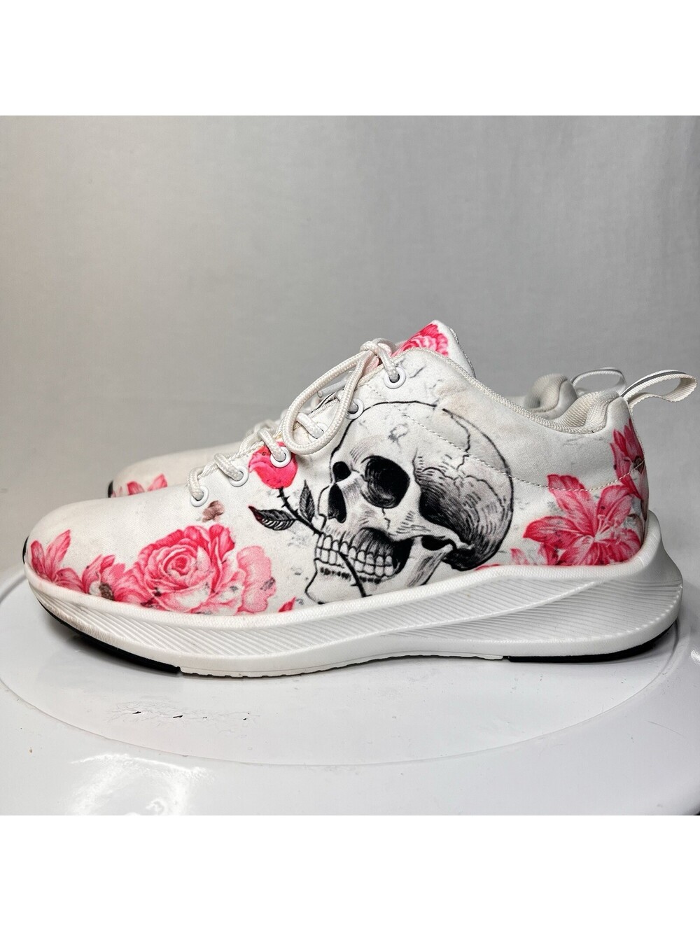SHEIN Women’s Skull & Floral Pattern Lace Up Lightweight Sneakers Sz 10 (EU 41)
